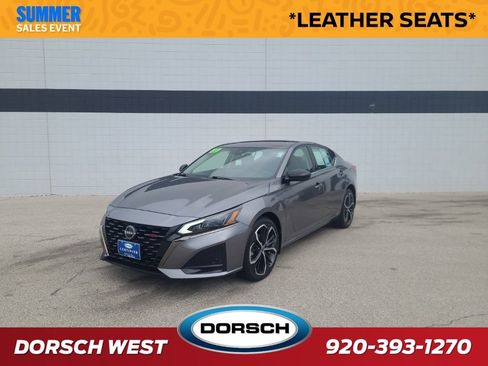 Used 2023 Nissan Altima 2.5 SR w/ SR Premium Package AWD/4WD image 1