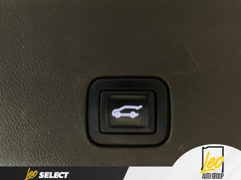 Used 2021 Chevrolet Tahoe LT AWD/4WD image 16