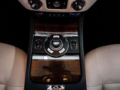 Used 2011 Rolls-Royce Ghost RWD image 34