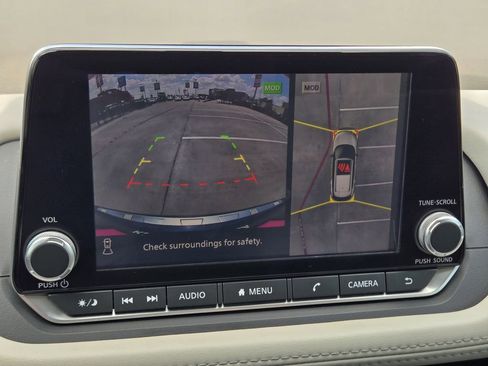 Used 2021 Nissan Rogue SV image 22