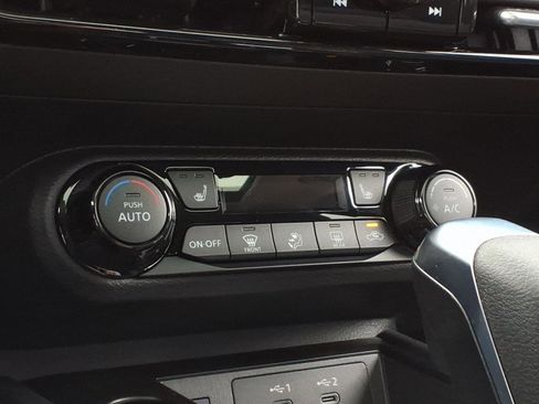 New 2026 Nissan Kicks SV image 17