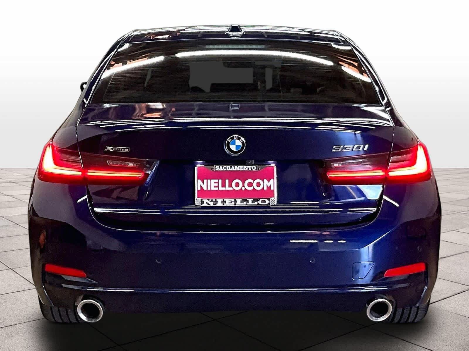 Used 2024 BMW 330i xDrive Sedan w/ Premium Package AWD/4WD image 7