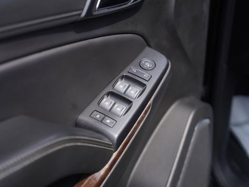 Used 2020 Chevrolet Tahoe LS w/ Enhanced Driver Alert Package RWD image 29