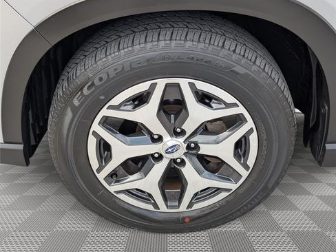 Used 2022 Subaru Forester Premium AWD/4WD image 11