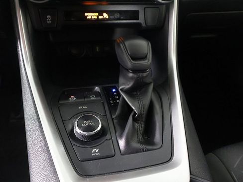 Used 2020 Toyota RAV4 XLE w/ Convenience Package AWD/4WD image 42