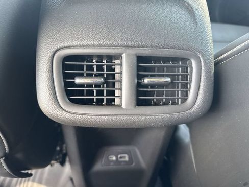 Used 2021 Buick Envision Essence w/ Sport Touring Package FWD image 21