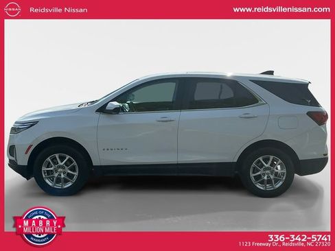 Used 2022 Chevrolet Equinox LT AWD/4WD image 2