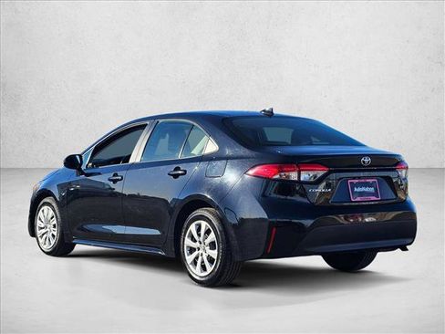 Used 2023 Toyota Corolla LE FWD image 8