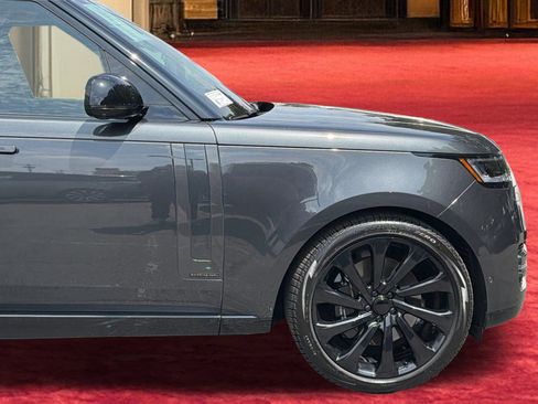 Used 2024 Land Rover Range Rover Long Wheelbase Autobiography AWD/4WD image 9