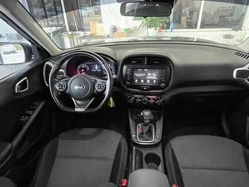 Used 2021 Kia Soul GT-Line FWD image 19