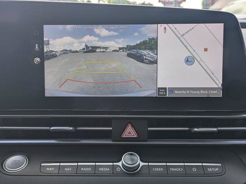 Used 2024 Hyundai Elantra SEL FWD image 19