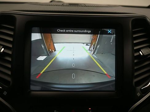 Used 2021 Jeep Cherokee Latitude Lux 80th Anniv w/ Quick Order Package 26U 80TH AWD/4WD image 17