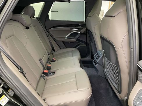 New 2025 Audi Q5 Premium Plus image 22