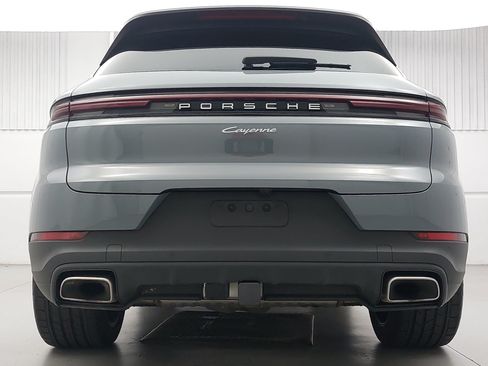 Certified 2026 Porsche Cayenne AWD/4WD image 6