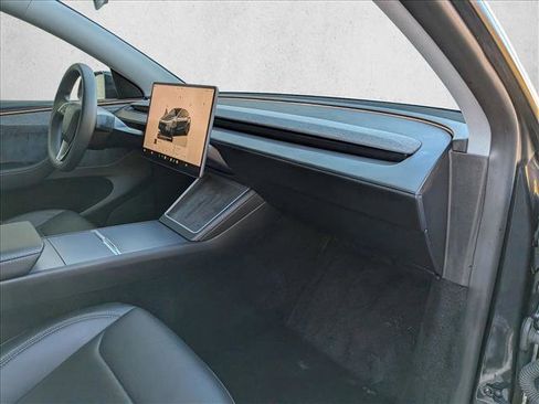 Used 2026 Tesla Model Y Long Range image 23