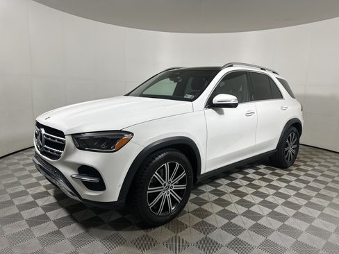 Used 2024 Mercedes-Benz GLE 350 4MATIC image 3
