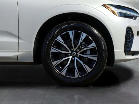 Used 2025 Volvo XC60 B5 Core AWD/4WD image 9