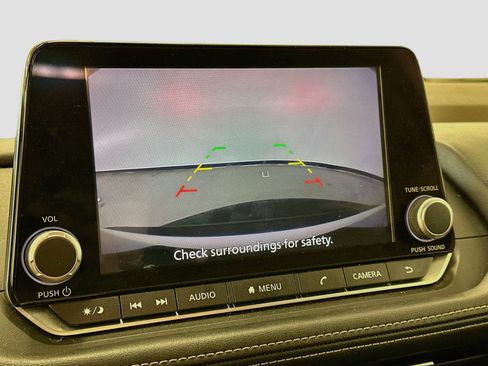 Used 2022 Nissan Rogue SV AWD/4WD image 22