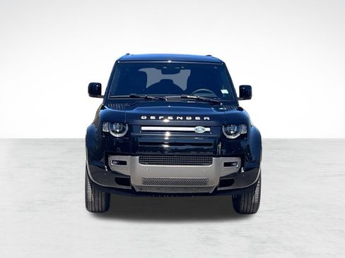 New 2025 Land Rover Defender 110 X-Dynamic SE image 4