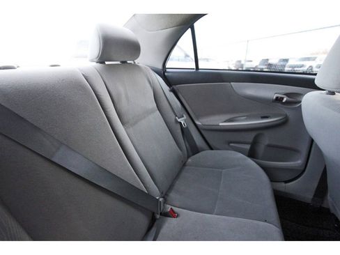 Used 2013 Toyota Corolla LE image 13