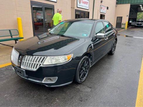 Used 2010 Lincoln MKZ FWD image 1