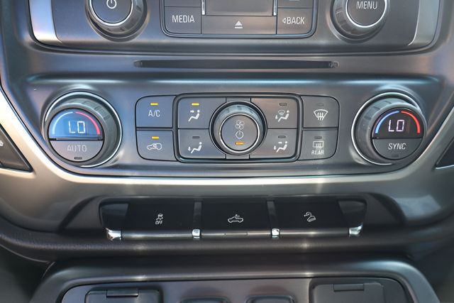 Used 2018 Chevrolet Silverado 1500 LTZ AWD/4WD image 20