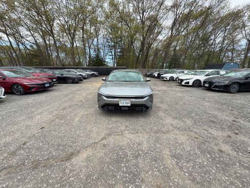 Used 2025 Kia K4 LXS FWD image 15