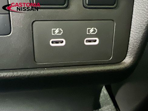 Used 2026 Nissan Rogue Platinum w/ Platinum Premium Package image 34