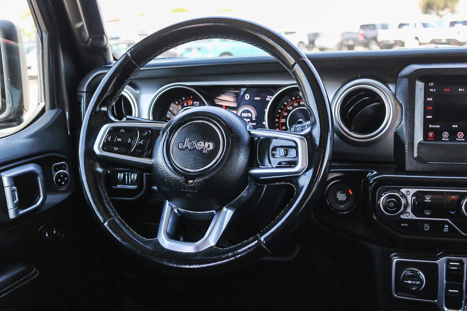 Used 2020 Jeep Wrangler Unlimited Sahara AWD/4WD image 15