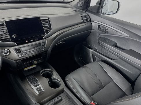 Certified 2023 Honda Passport TrailSport image 24