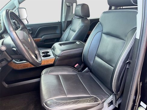 Used 2017 Chevrolet Silverado 2500 High Country w/ Duramax Plus Package image 22