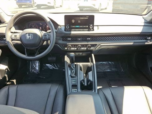 Used 2023 Honda Accord EX image 11