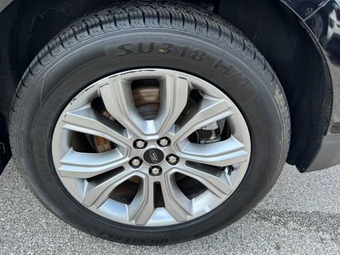 Certified 2024 Ford Edge Titanium AWD/4WD image 7
