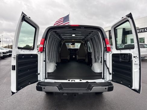 New 2025 Chevrolet Express 3500 Extended w/ Driver Convenience Package image 25