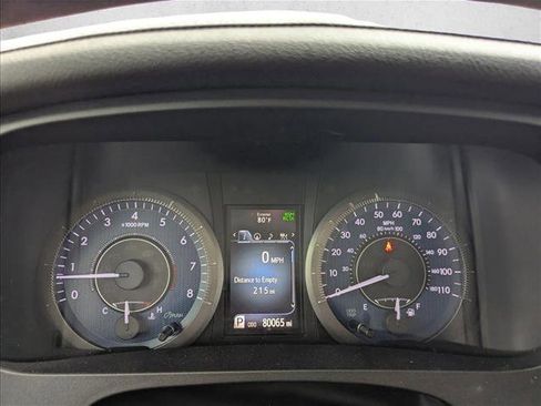 Used 2019 Toyota Sienna XLE w/ XLE Navigation Package FWD image 9