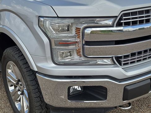 Used 2018 Ford F150 Lariat w/ Equipment Group 502A Luxury image 9