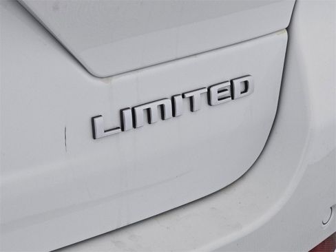 New 2025 Jeep Grand Cherokee Limited image 15