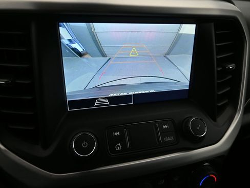 Used 2023 GMC Acadia SLE w/ Driver Convenience Package image 14