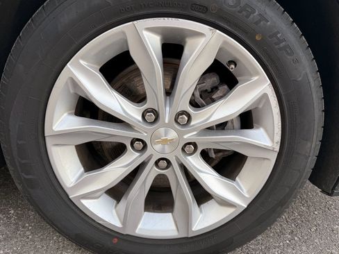 Used 2023 Chevrolet Malibu LT image 9