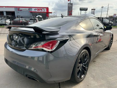 Used 2013 Hyundai Genesis 2.0T RWD image 6