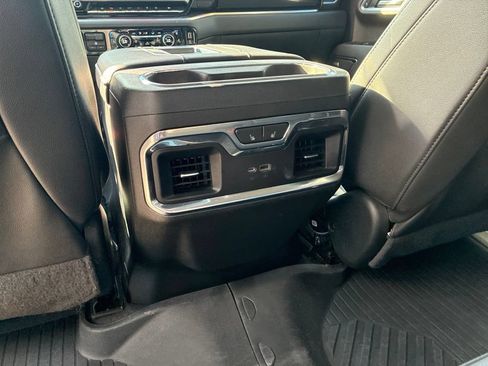 Used 2022 Chevrolet Silverado 1500 LTZ AWD/4WD image 30