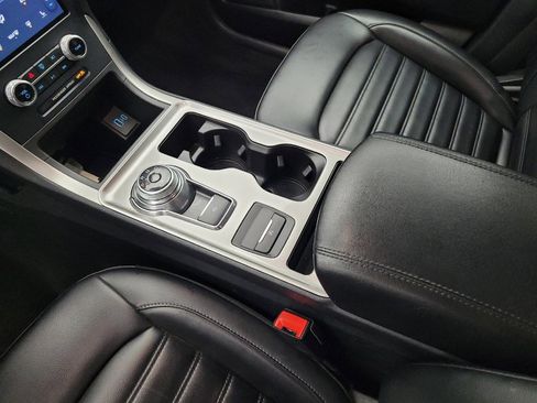 Used 2023 Ford Edge SEL image 26