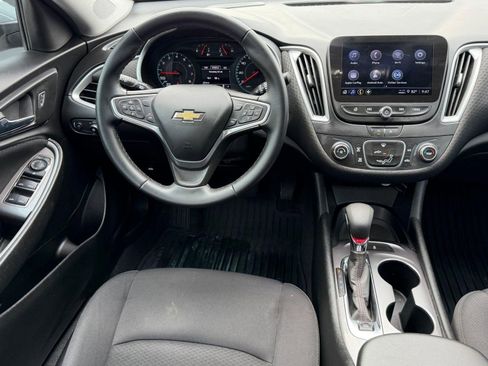 Used 2023 Chevrolet Malibu RS FWD image 26