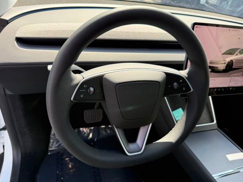 Used 2026 Tesla Model Y 2WD image 12