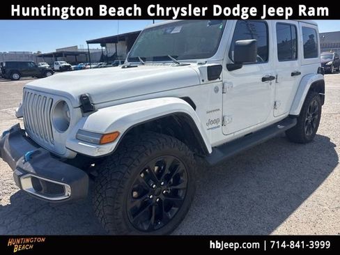 Used 2022 Jeep Wrangler Unlimited Sahara AWD/4WD image 1