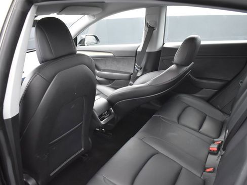 Used 2021 Tesla Model 3 Performance image 20