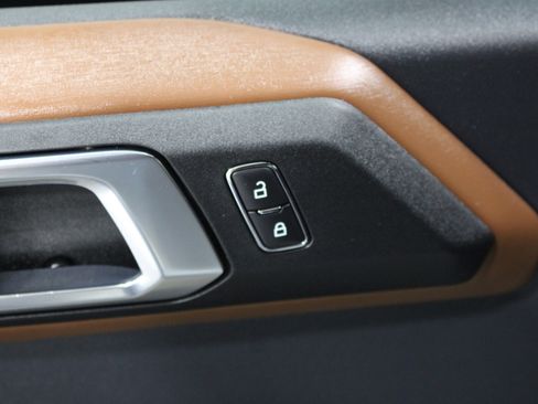 Used 2024 Ford Bronco Outer Banks AWD/4WD image 7