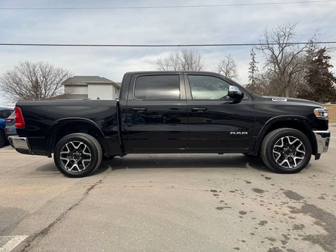 Used 2025 RAM 1500 Laramie AWD/4WD image 4