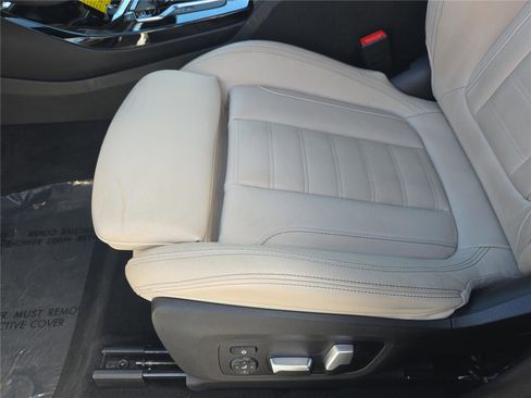 Used 2020 BMW X3 sDrive30i w/ Premium Package image 16