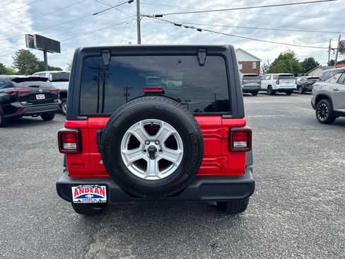 Used 2019 Jeep Wrangler Unlimited Sport S AWD/4WD image 6